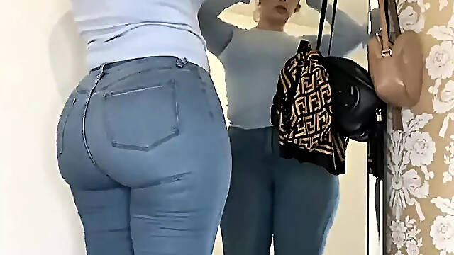 Watch Me Tease You with My Big Ass in These Tight Jeans