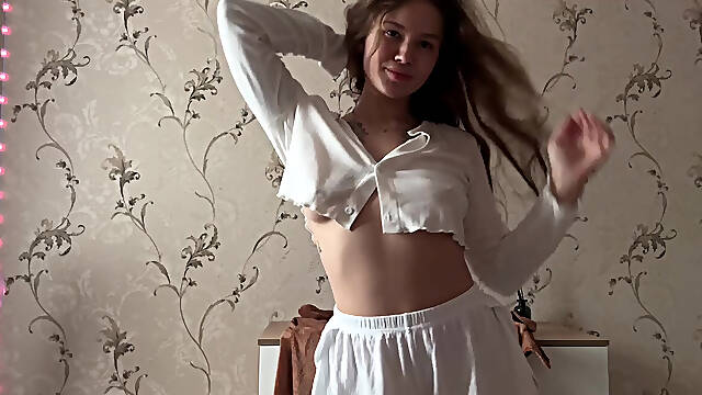 She lost control Her model body couldnt handle the pleasure!