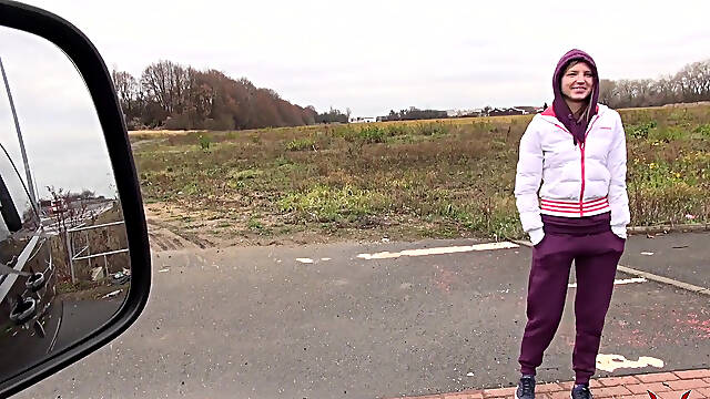 Russian superslim runner discover Alladin on a magic carpet