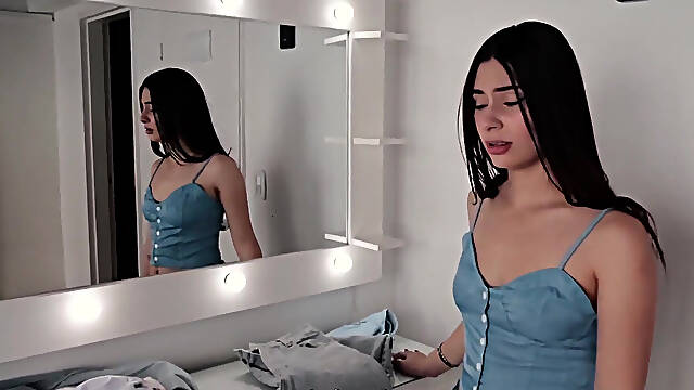 I Wet My Jeans with Pee When I Try on Clothes
