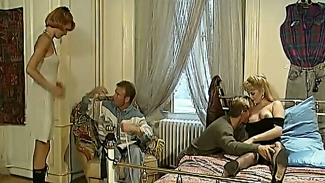 Hot Couture (1990)