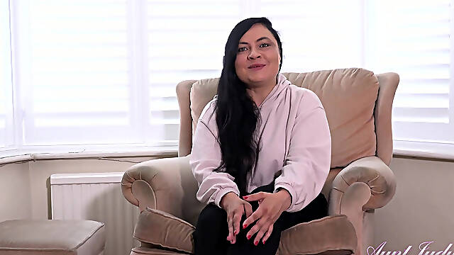 Chubby Hairy Amateur MILF Christina - Naughty Interview