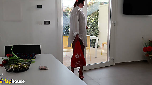 Multi-squirt Orgasm! Shopping Can Wait - My Kitchen Table Got Soaked Instead