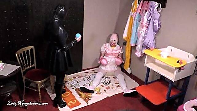 Lady Nymphodora - Sissy Training - Crawl to the ball HD