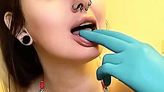 All-in-one glove play