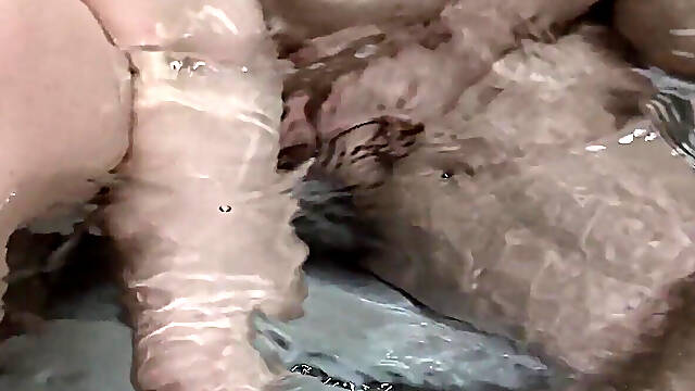 Wet Bathtub Fingering & Handjob - Huge Underwater Cumshot!