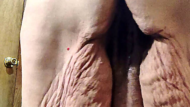 Shes a Pouring N Squirting