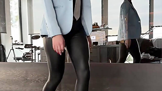 Ladyboss Loses Control